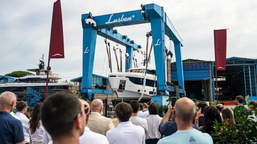 AZIMUT Launces The First Unit Of Grande 30M